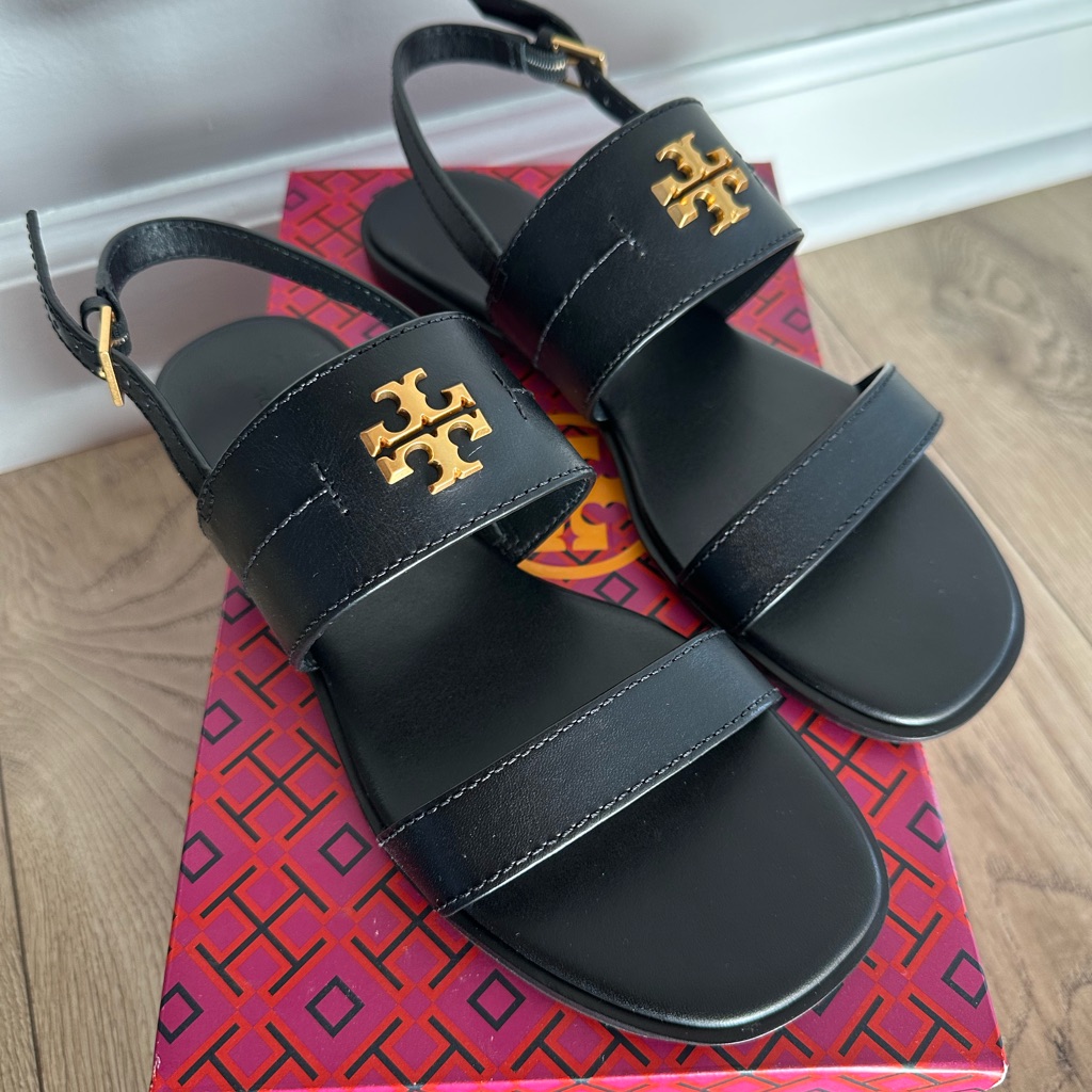 Nwt Tory Burch Black Sandals With Gold Emblem Size 6.5